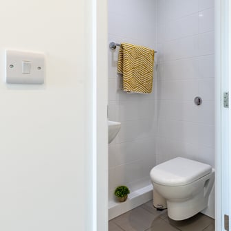 Bronze En Suite - Image 8